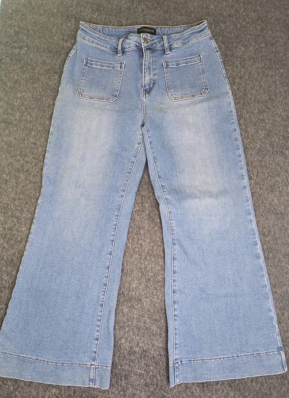 Flying Banana Women's Light Wash Flare Jeans Size 12S